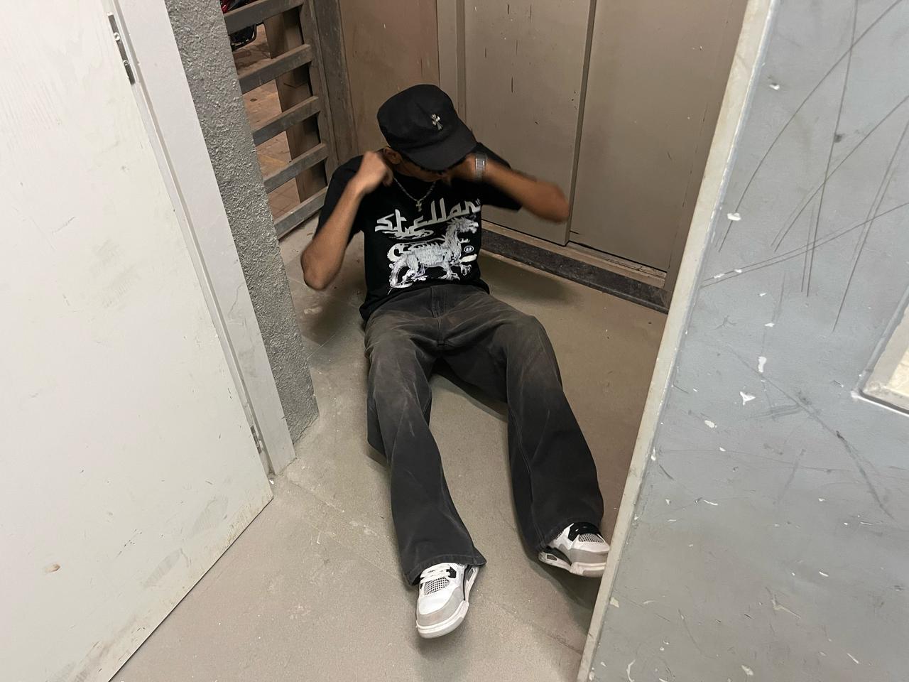 DR4G0N OVERSIZED TEE